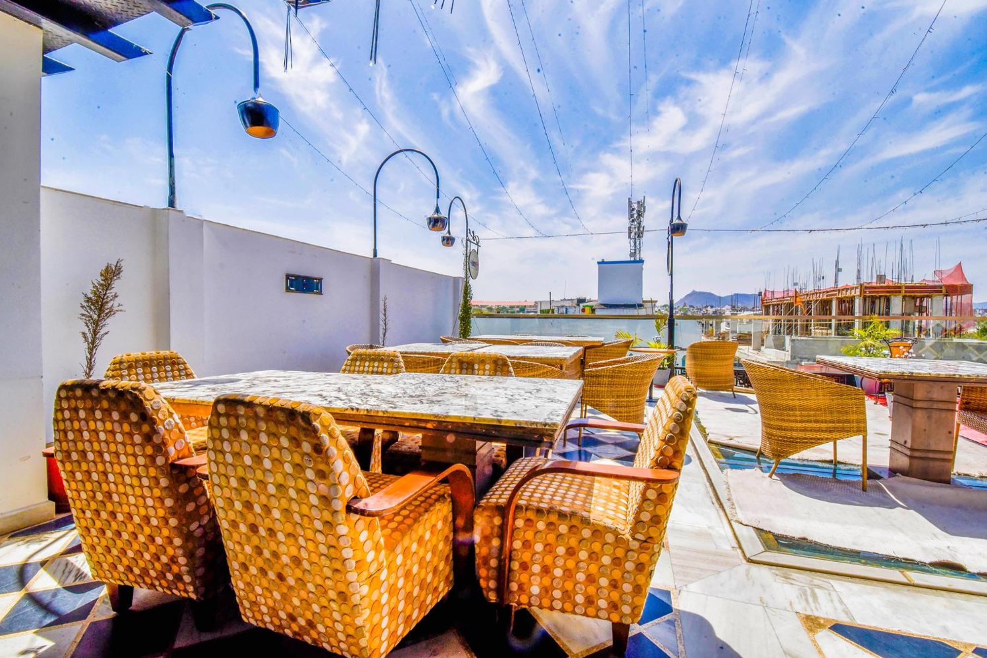 Fabhotel Naivara Boutique Удайпур Экстерьер фото